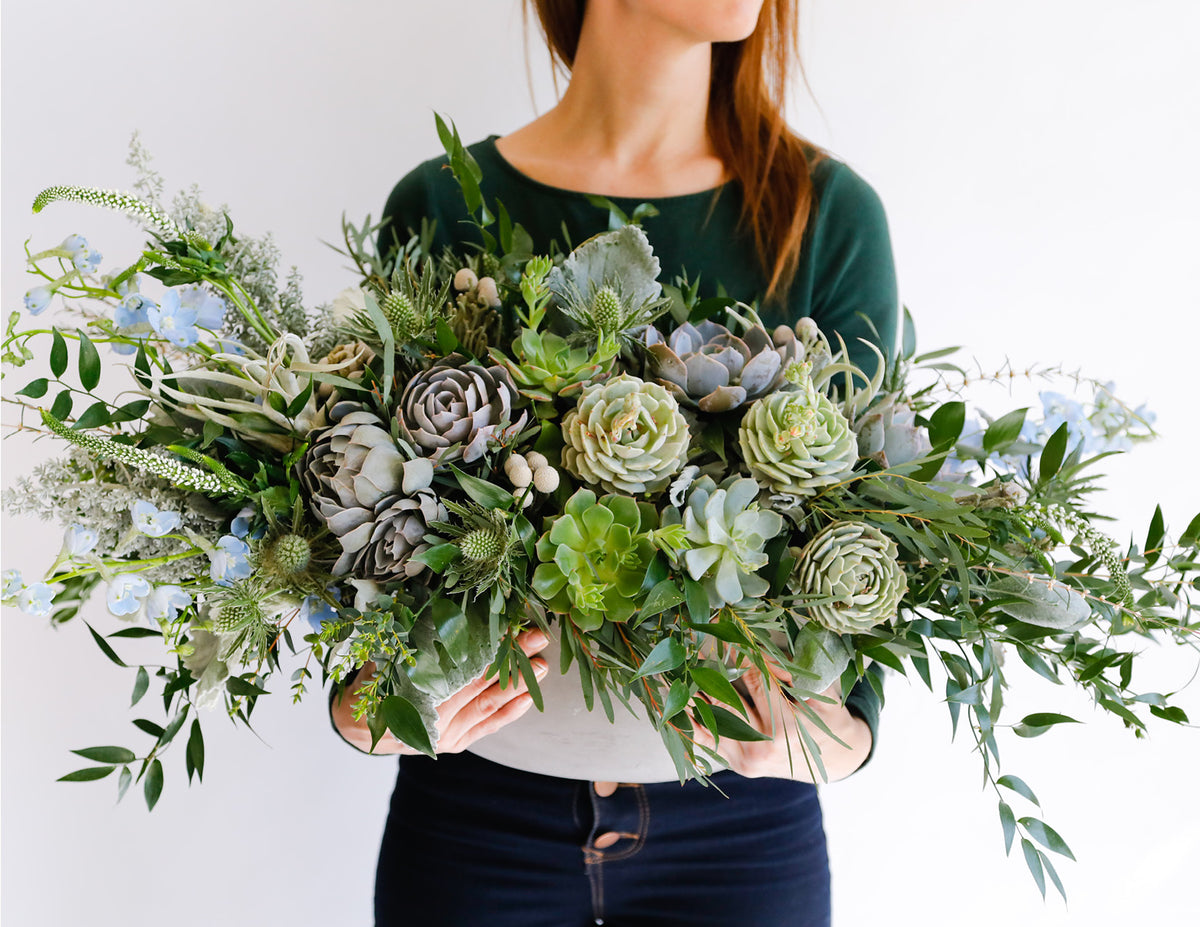 Succulents + Flowers = YES!